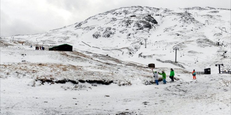 Skiing at Glencoe