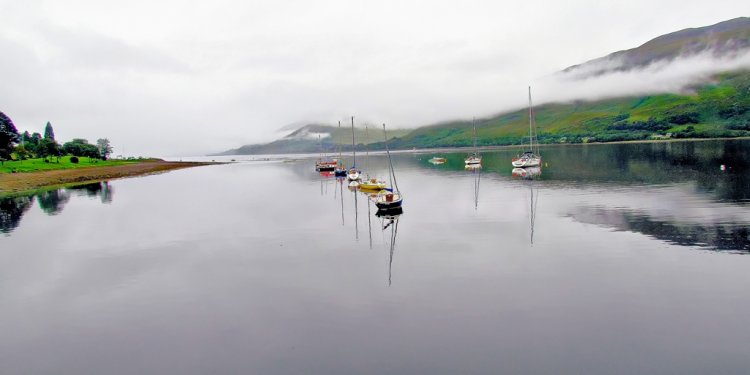 Fort William,Reflection in Harbour