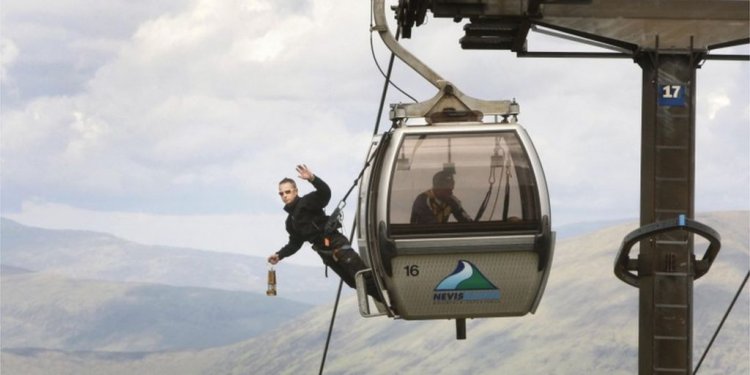 In gondola - BBC News