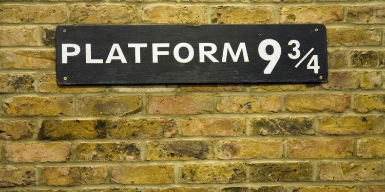 Platform 9 3/4 at Kings Cross