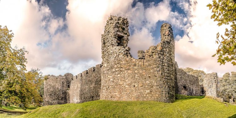 Old Inverlochy Castle