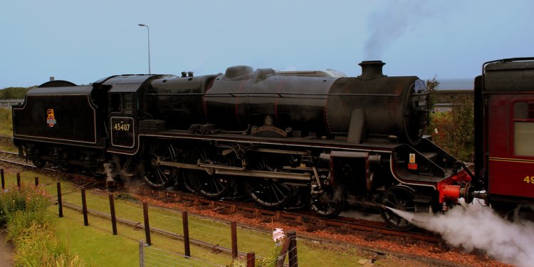 HAULED TRAIN STANIER 5