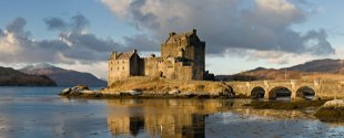 Eilean_Donan_Castle, _Scotland_-_Jan_2
