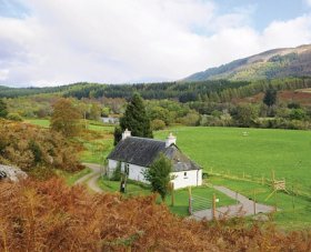 Leac Cottage Aberchalder